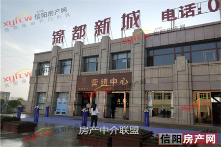明湖中学附近平湖花苑4室2厅2卫83万143m2精装修出售